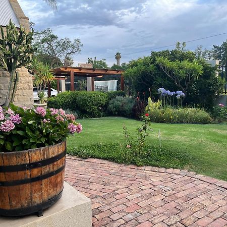 La Pension Guest House Oudtshoorn Ngoại thất bức ảnh