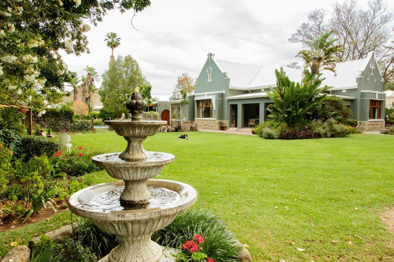 La Pension Guest House Oudtshoorn Ngoại thất bức ảnh