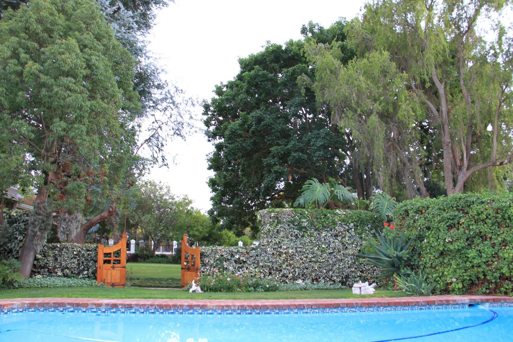La Pension Guest House Oudtshoorn Ngoại thất bức ảnh